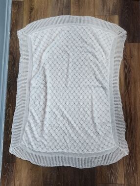 Baby Kisses White Knit Acrylic Rayon Blanket